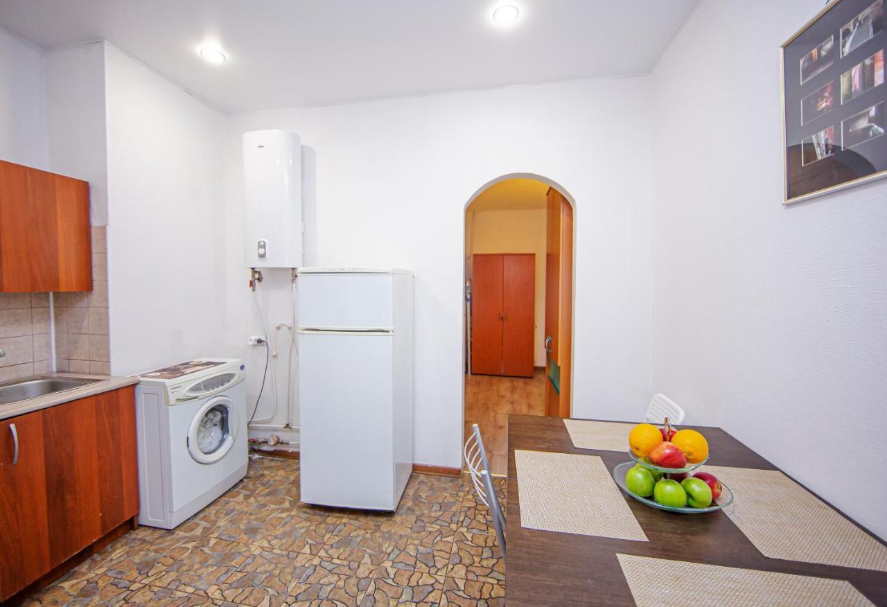 Old Town Apartment 3Br & 2Bthr St. Petersburg Dış mekan fotoğraf